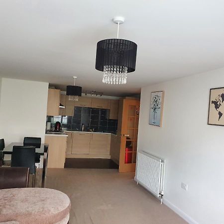 2-Bedroom Back Hilton Area Apartment - Ground Floor, Aberdeen City Center 外观 照片