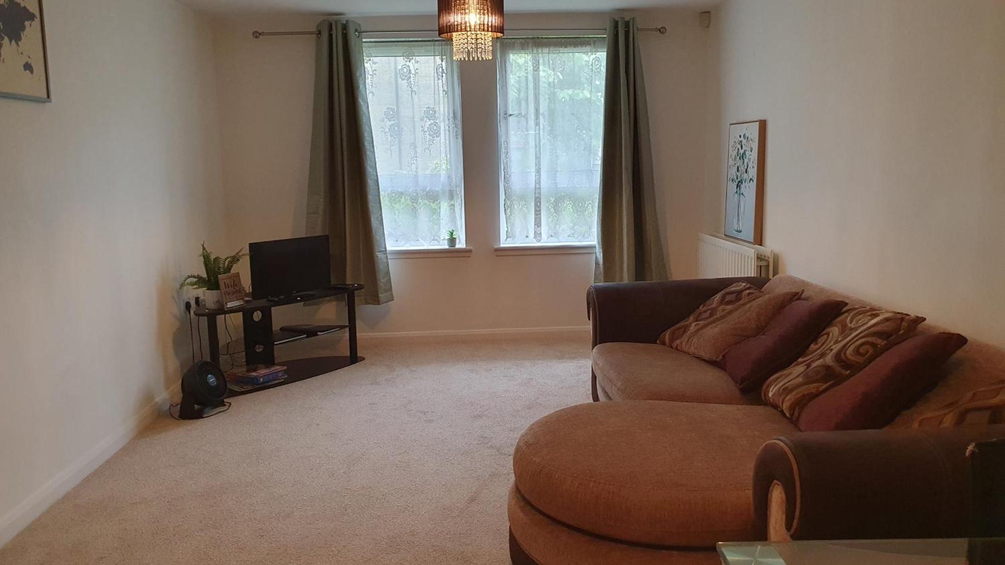 2-Bedroom Back Hilton Area Apartment - Ground Floor, Aberdeen City Center 客房 照片